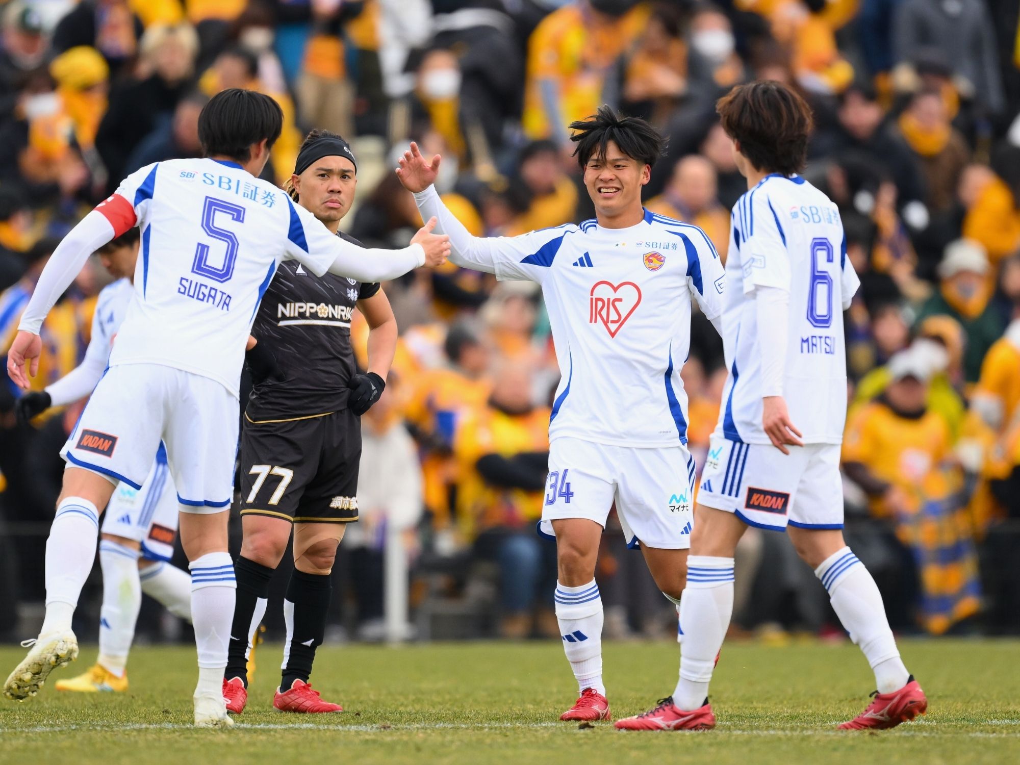 プロ初戦で先発。勢い呼んだ杉山と古屋