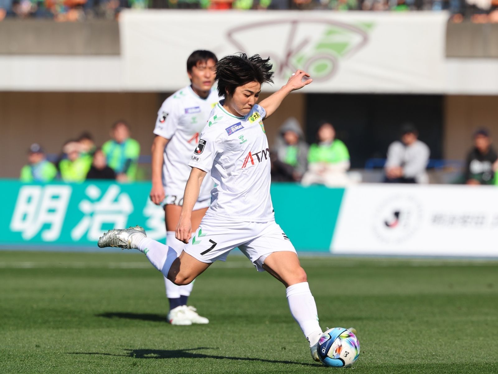 らしさを発揮して前半は湘南を圧倒