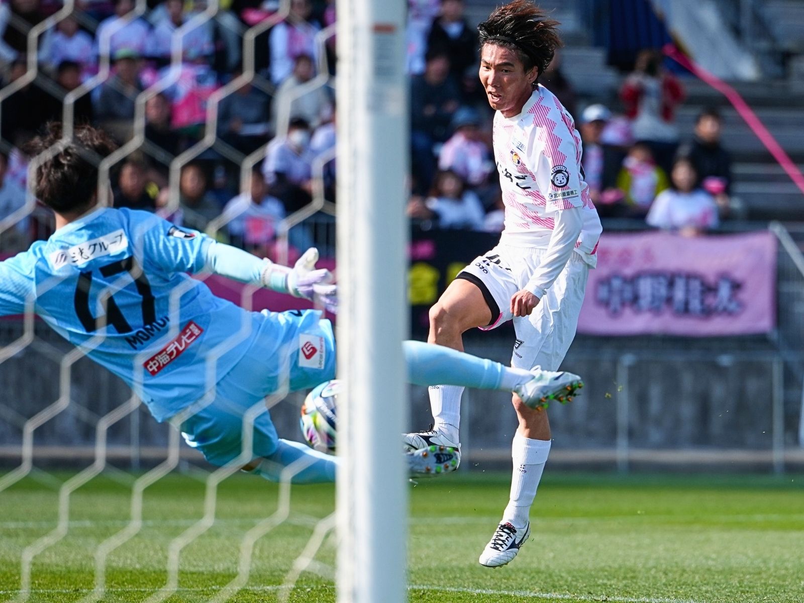 存在感示す土信田と奥村