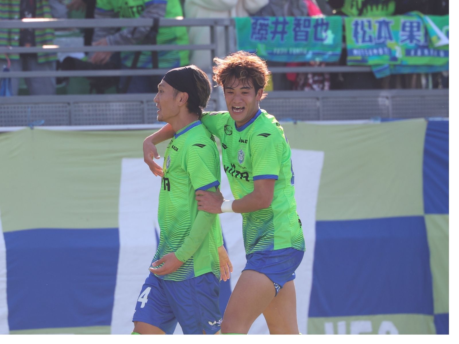 お互いを高め合う1トップを務める2選手