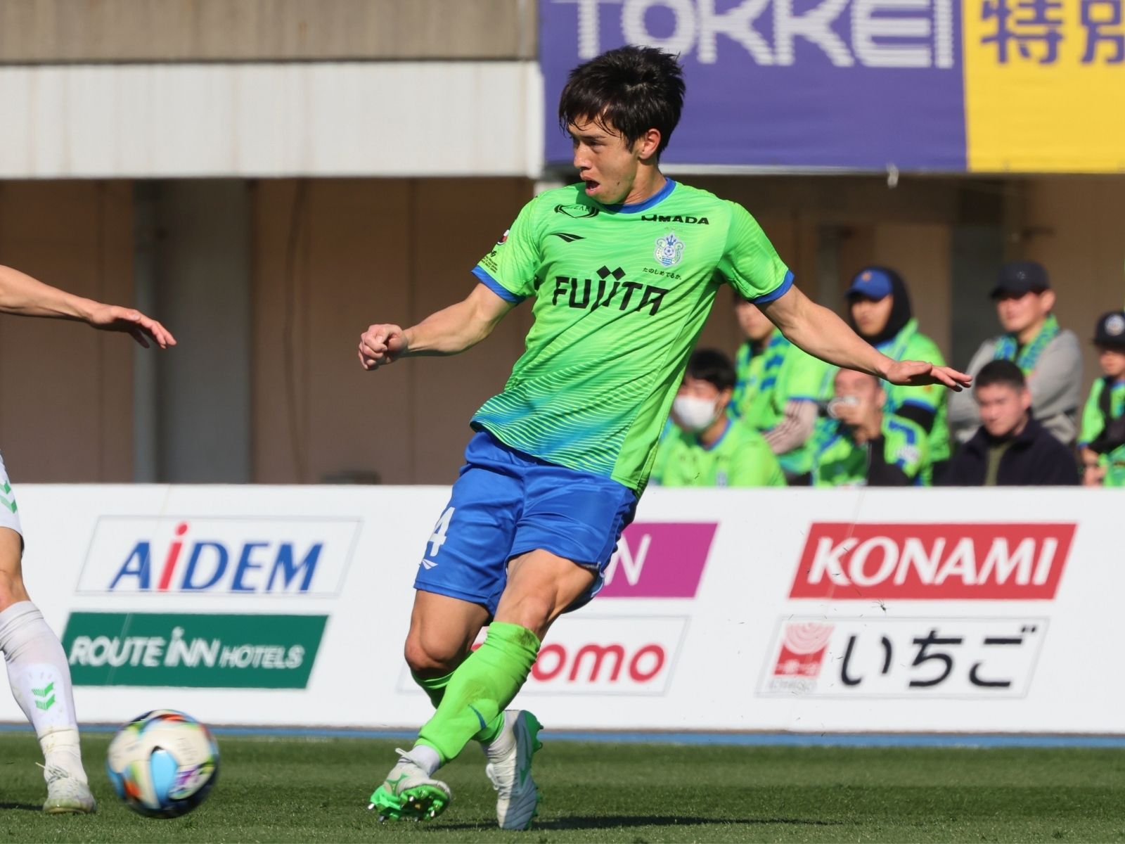 「それに屈せずに」。舘が語る本音と決意