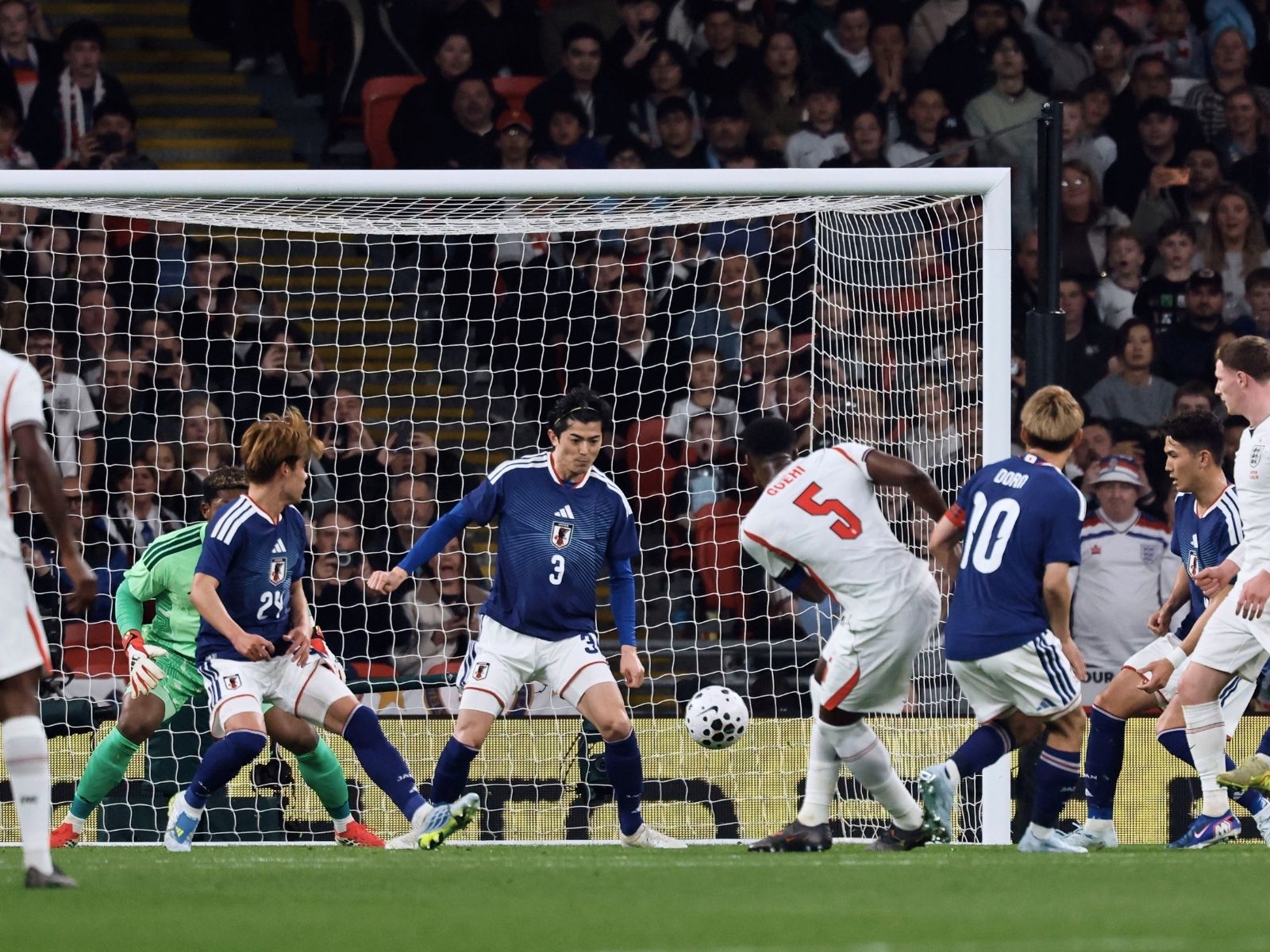 猛攻にも耐え得る強固な守備組織