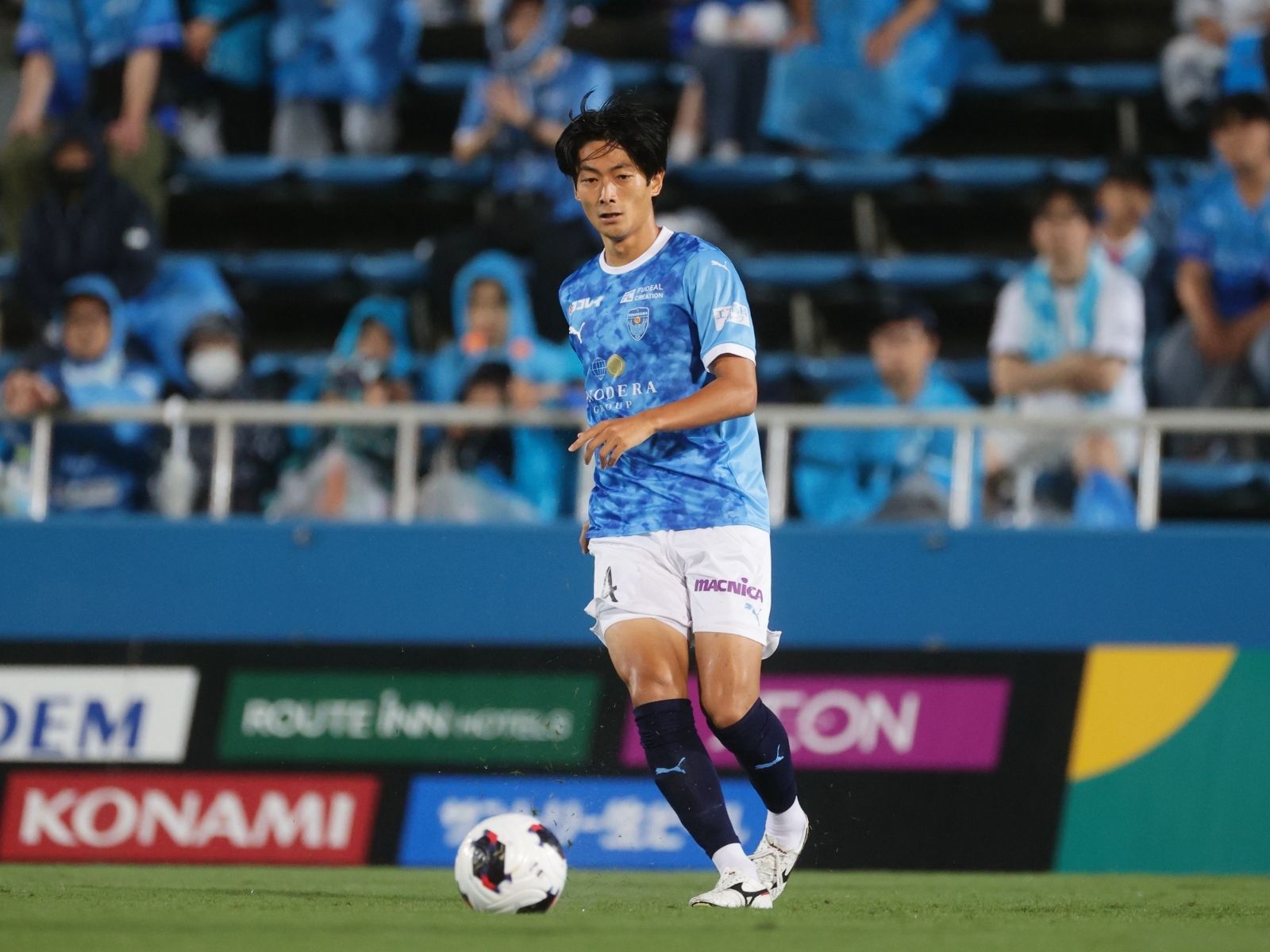 パスワークで攻勢に。支えた島村と小倉