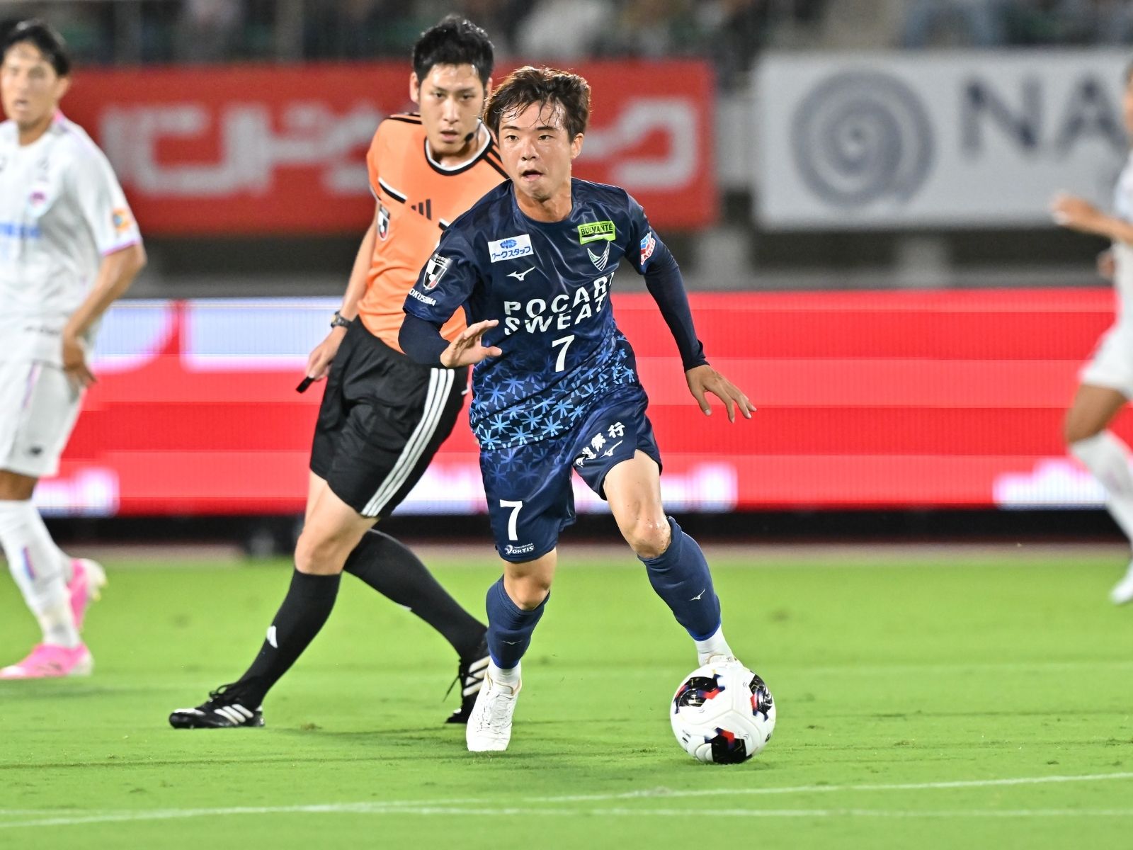 序盤の注目選手。新境地を拓く児玉と杉本