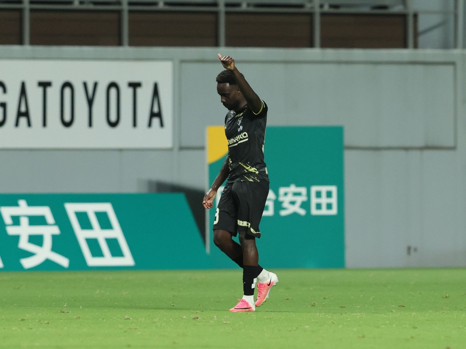 一瞬で試合を覆したグェン。競争は加熱