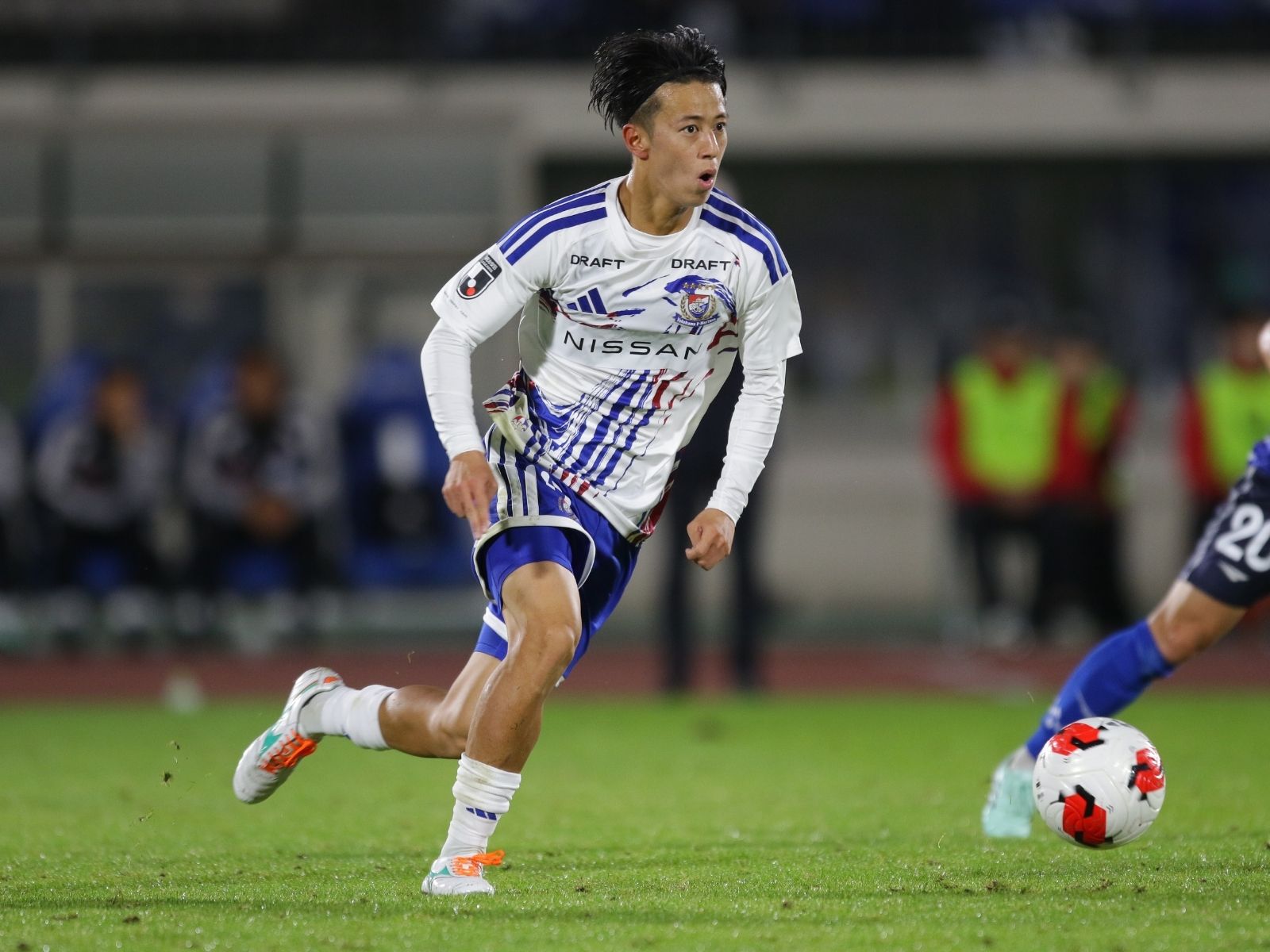 横浜FMが次へ。松村が待望の初得点